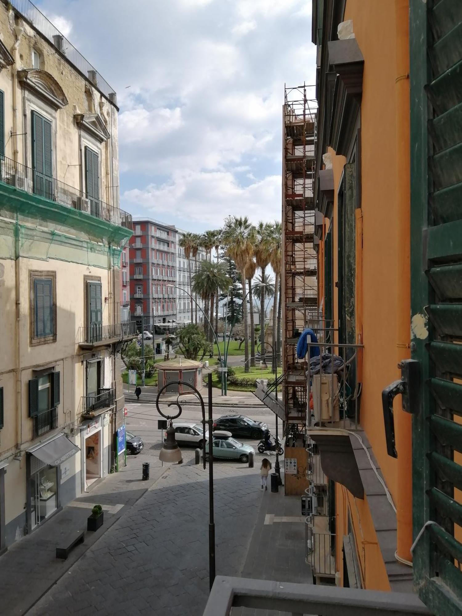 نابولي B&B Palazzo Satriano الغرفة الصورة