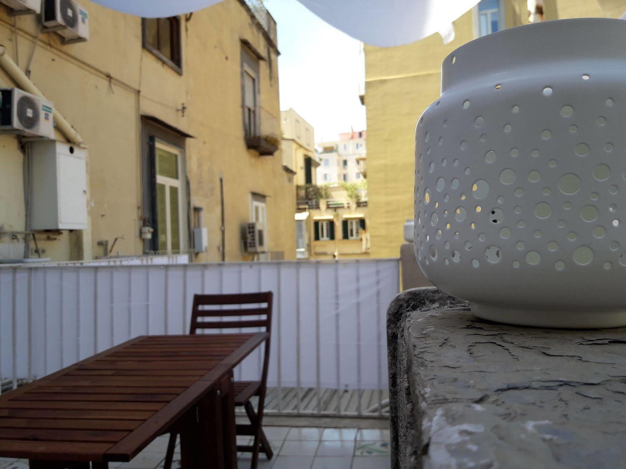 نابولي B&B Palazzo Satriano المظهر الخارجي الصورة