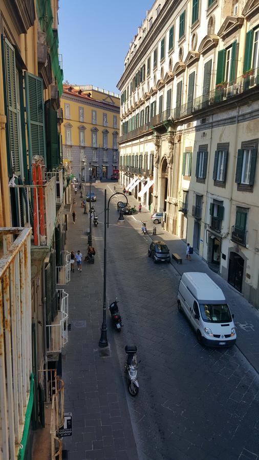 نابولي B&B Palazzo Satriano المظهر الخارجي الصورة